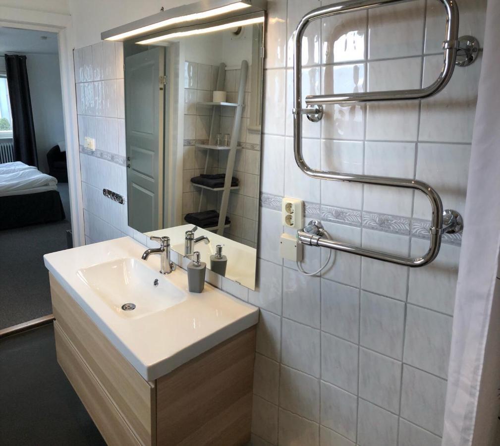 Hotell Apladalen I Vaernamo Värnamo Exterior foto